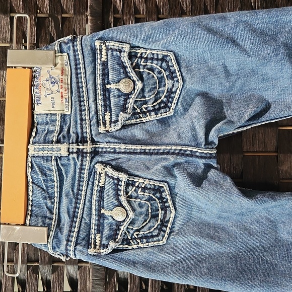 🌟2/40⭐️ True religion distressed jeans - Picture 9 of 10